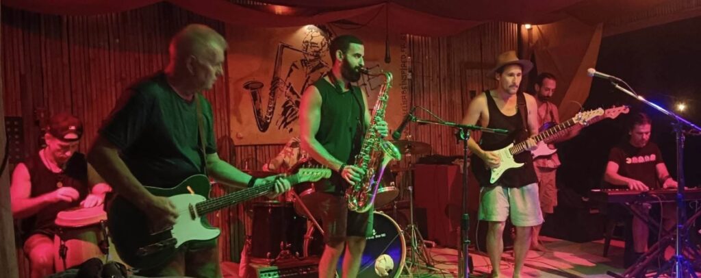 Sunday Live Music, Open Mic & Jam Sessions · The Jam Bar · Koh Phangan
