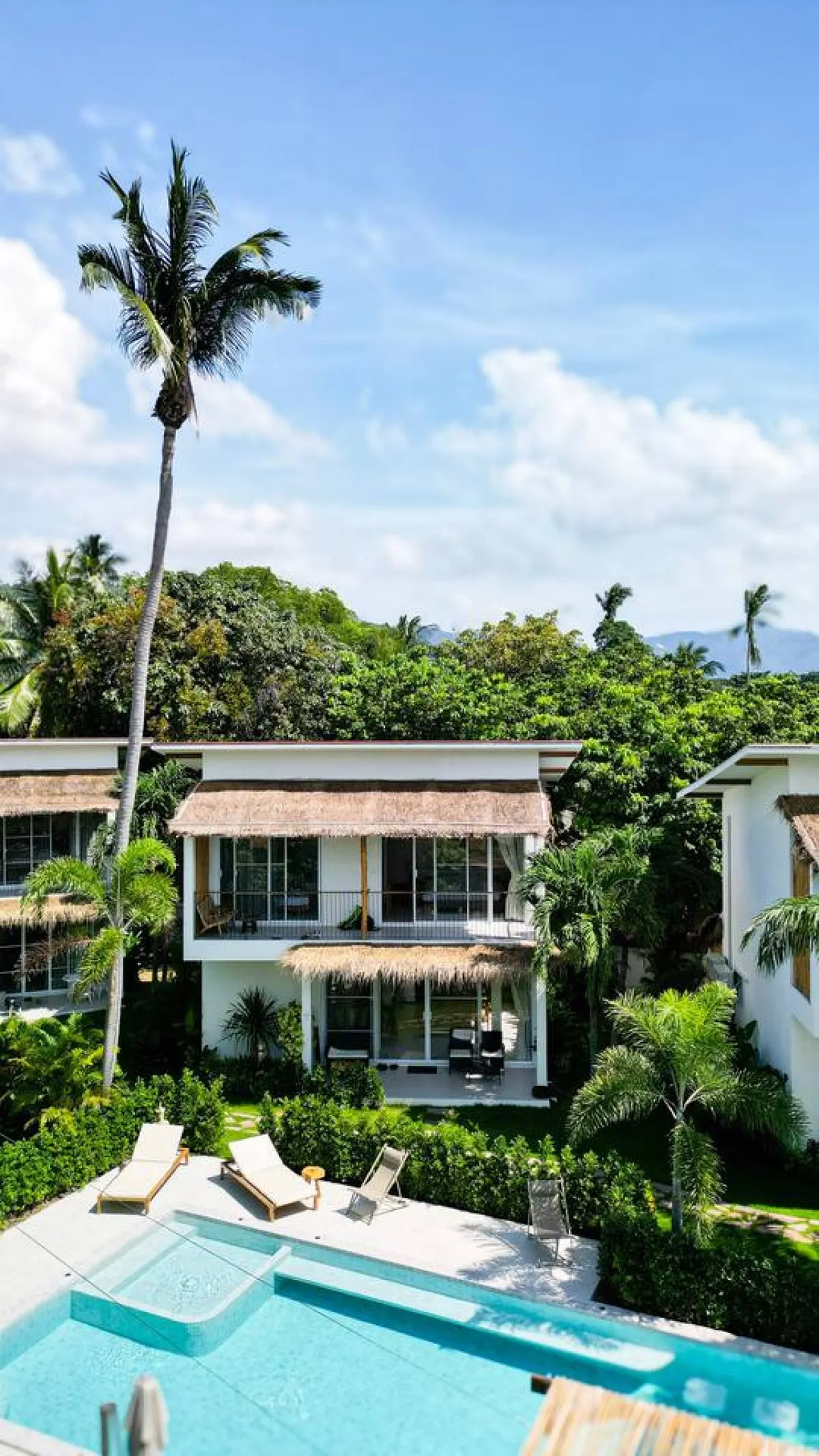 Baan Tai Cozy Beachfront House, Baan Tai — aerial view of the beachfront house — Crazy GAKKO Stay