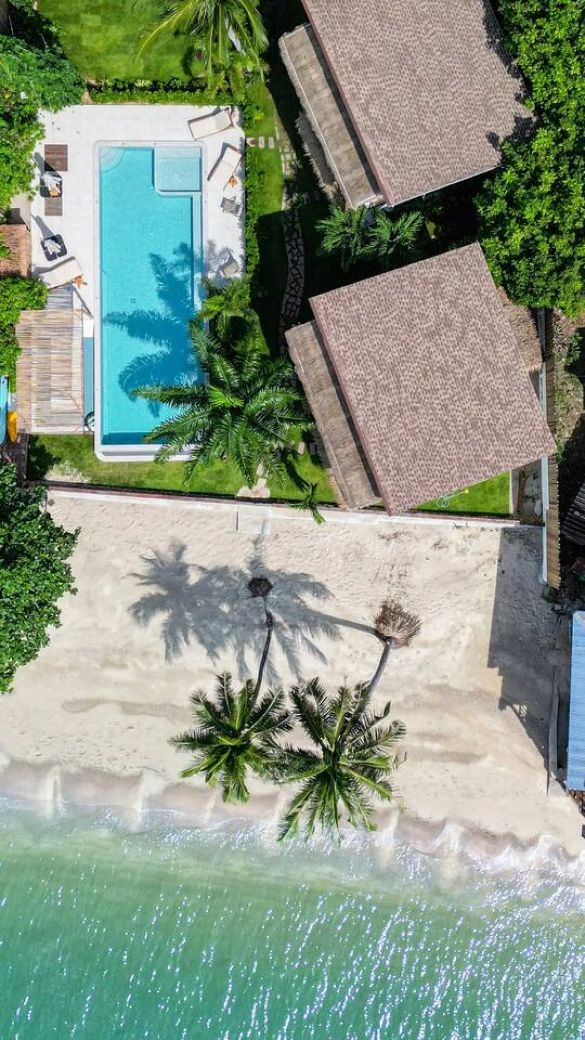 Baan Tai Family Beachfront Villa, Baan Tai — aerial view of the small beachfront complex — Crazy GAKKO Stay