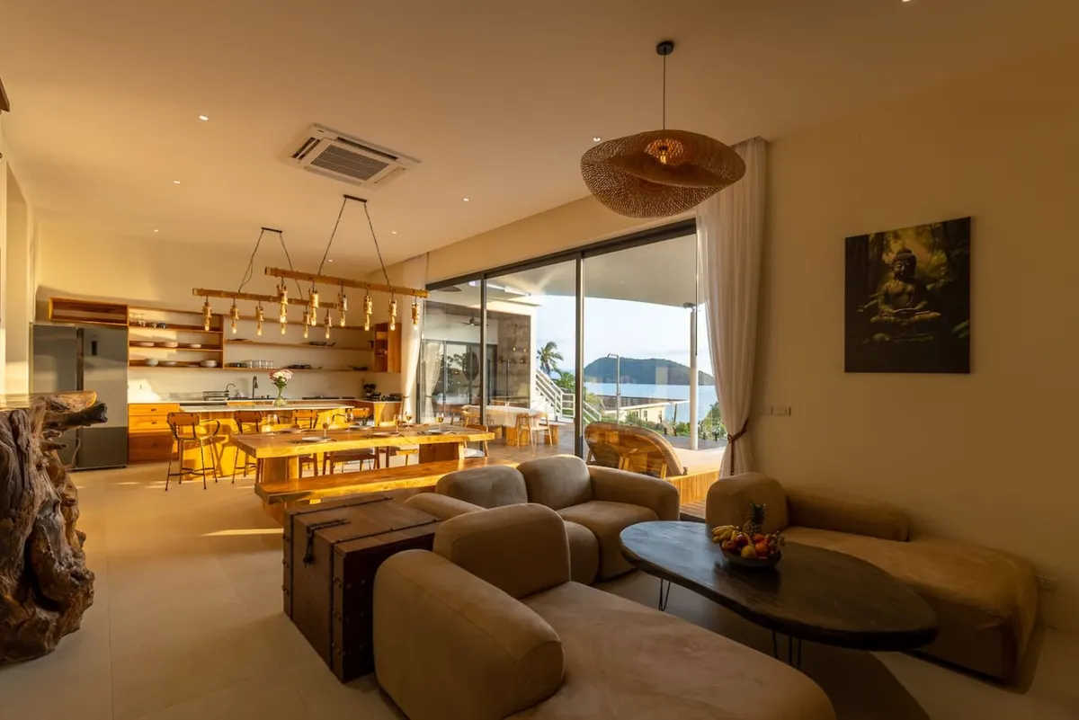 Beachfront Villa Lotus, Nai Wok — lounge with doors toward the beach — Crazy GAKKO Stay