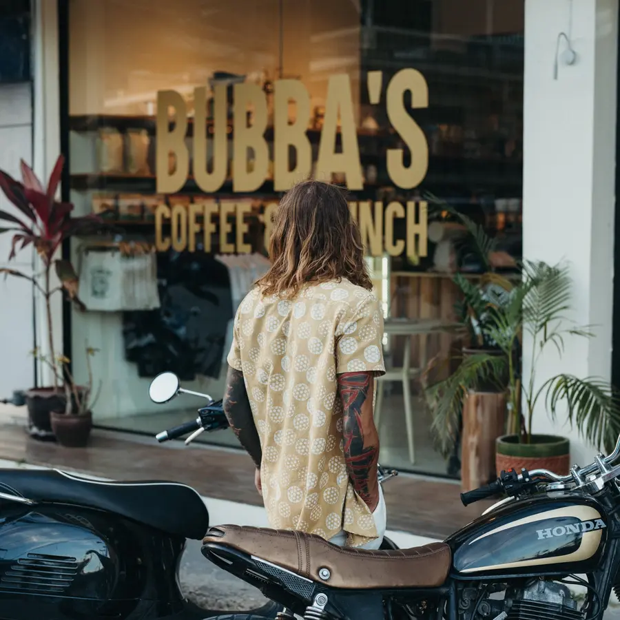The Bubba's Coffee storefront in Thong Sala, Koh Phangan