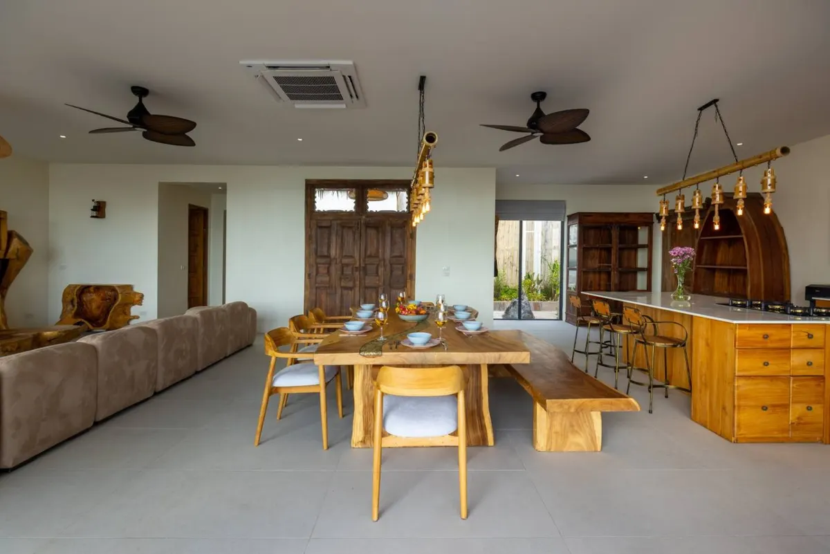 Villa Bodhi, Nai Wok — dining table beside the kitchen — Crazy GAKKO Stay