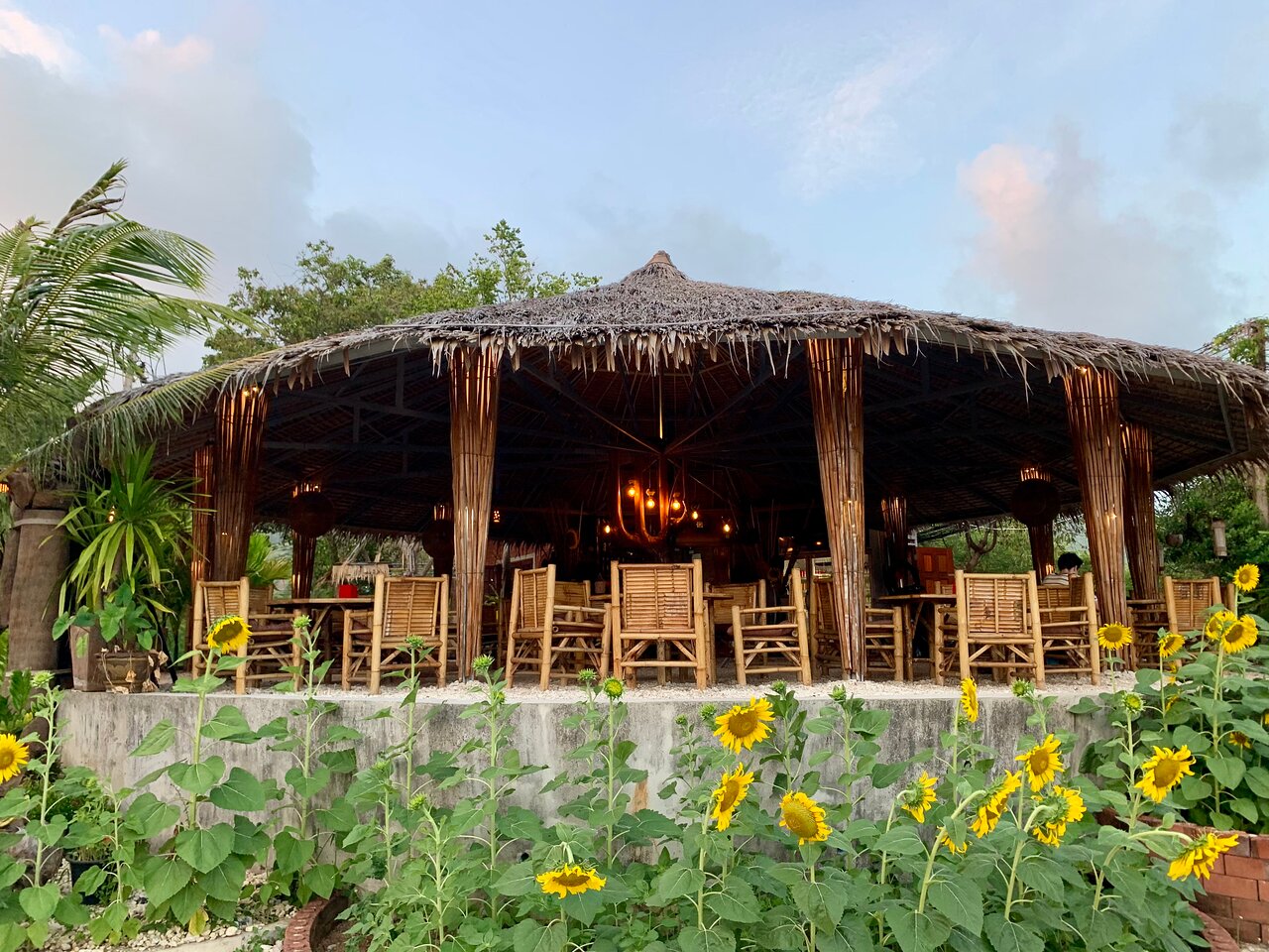 The bamboo terrace at Lost Paradise Restaurant in Koh Phangan